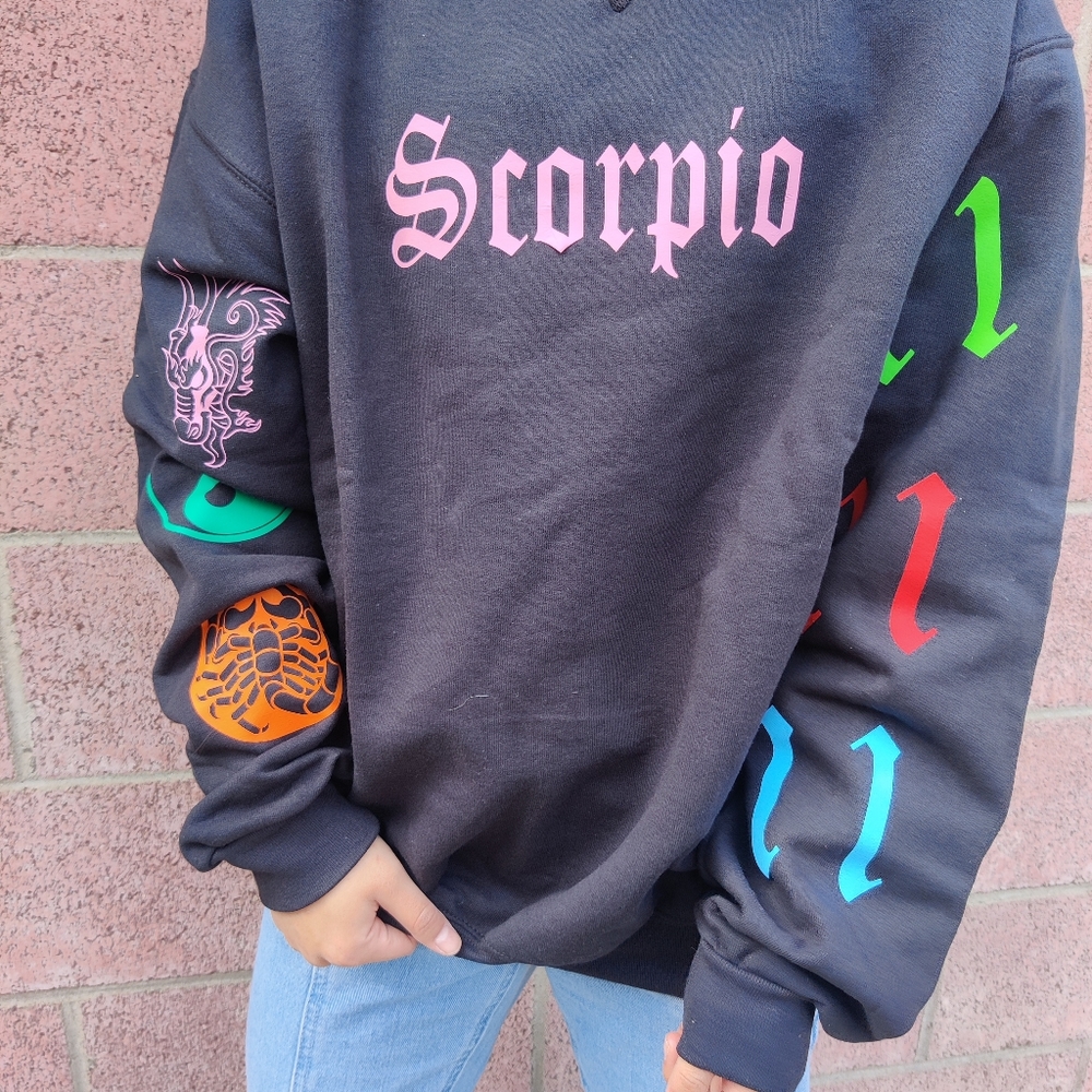 Scorpio crewneck